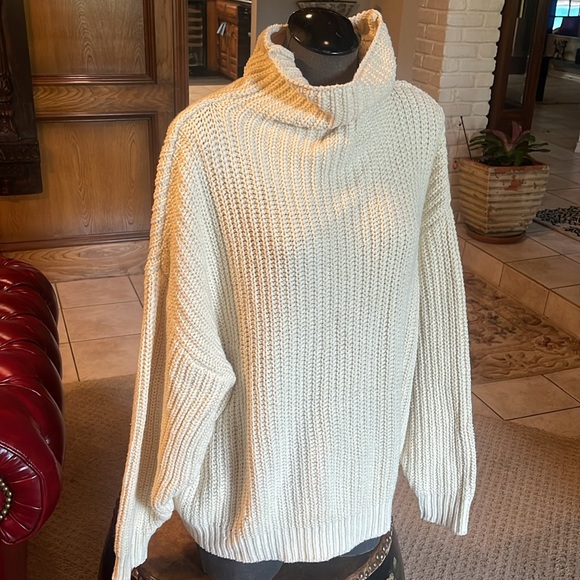 Free People sweater - Picture 2 of 6